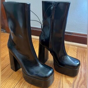 H&M Platform Boots- *never worn*